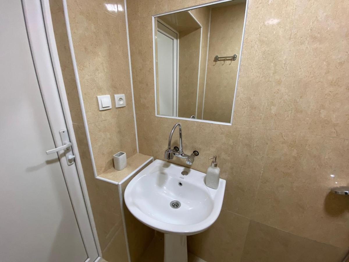 Guesthouse Luka คูทายสิ ภายนอก รูปภาพ
