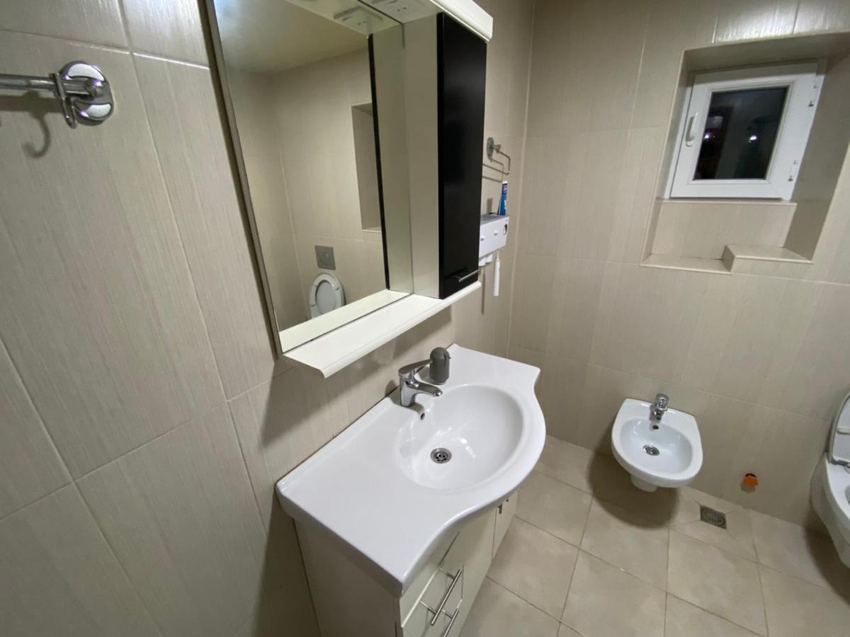 Guesthouse Luka คูทายสิ ภายนอก รูปภาพ